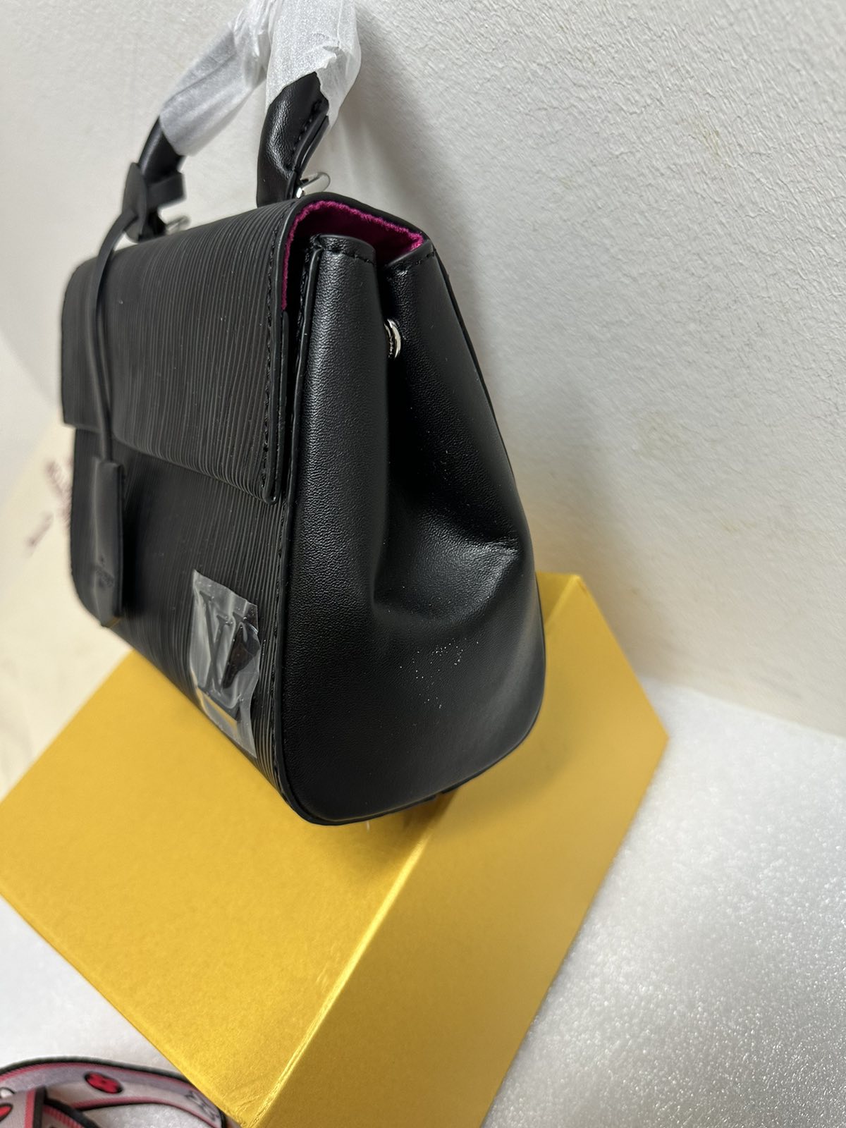 IMG-ed6826d60cb9d322ebd365668cf1b20f-V