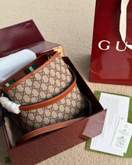 Torebka Gucci Emblem damska torba, skóra