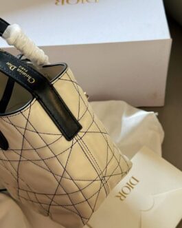 Torebka Dior toujours damska torba, skóra