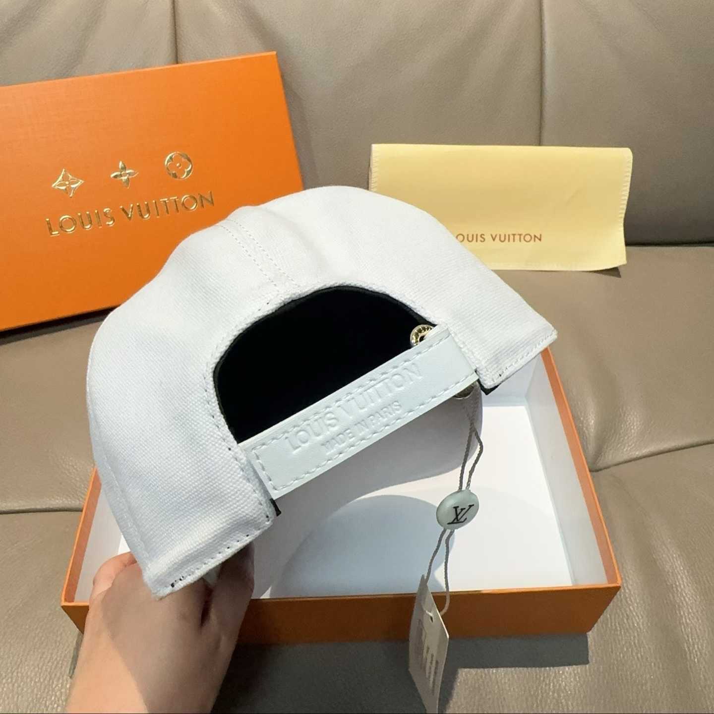 mmexport1762175083103