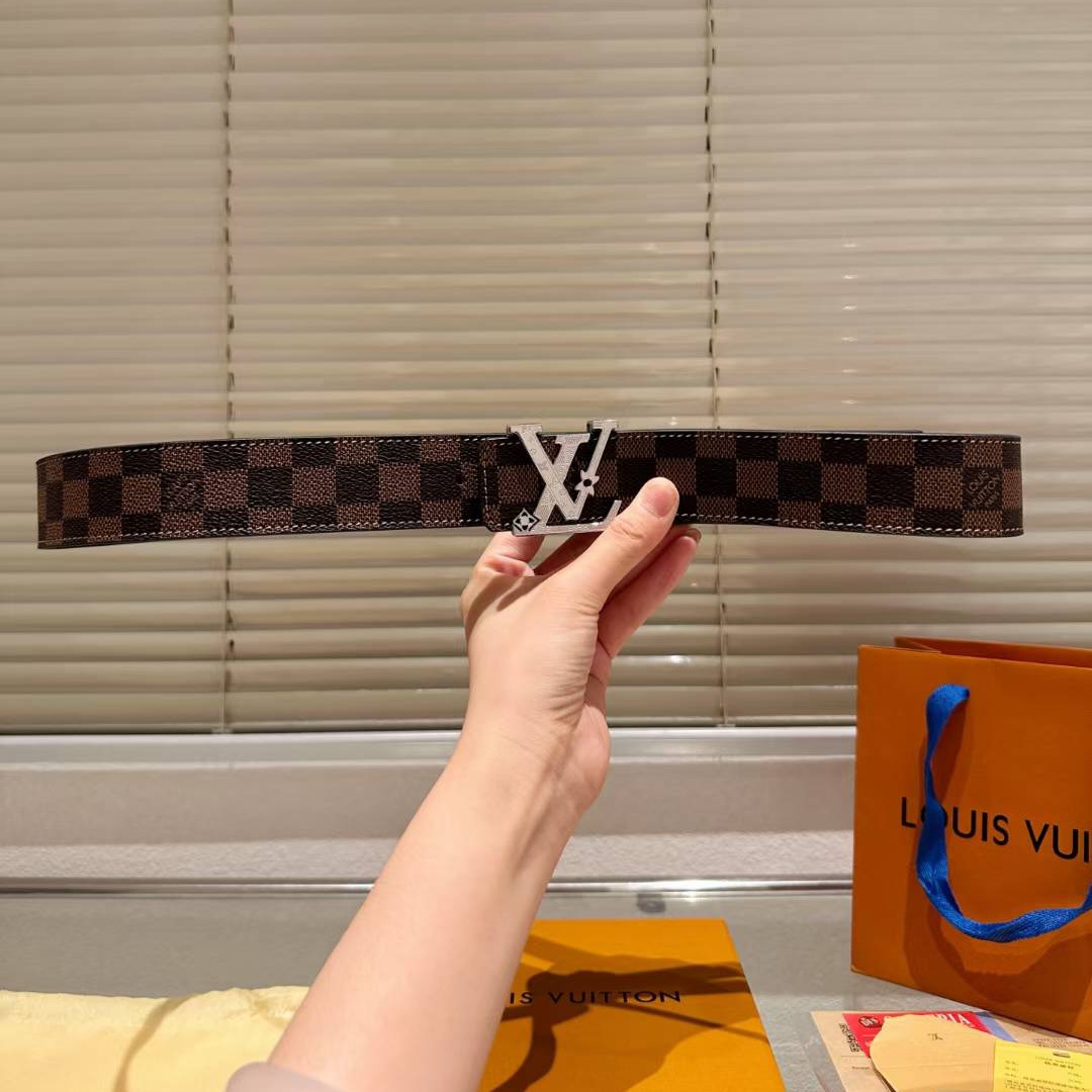 mmexport1763336077406