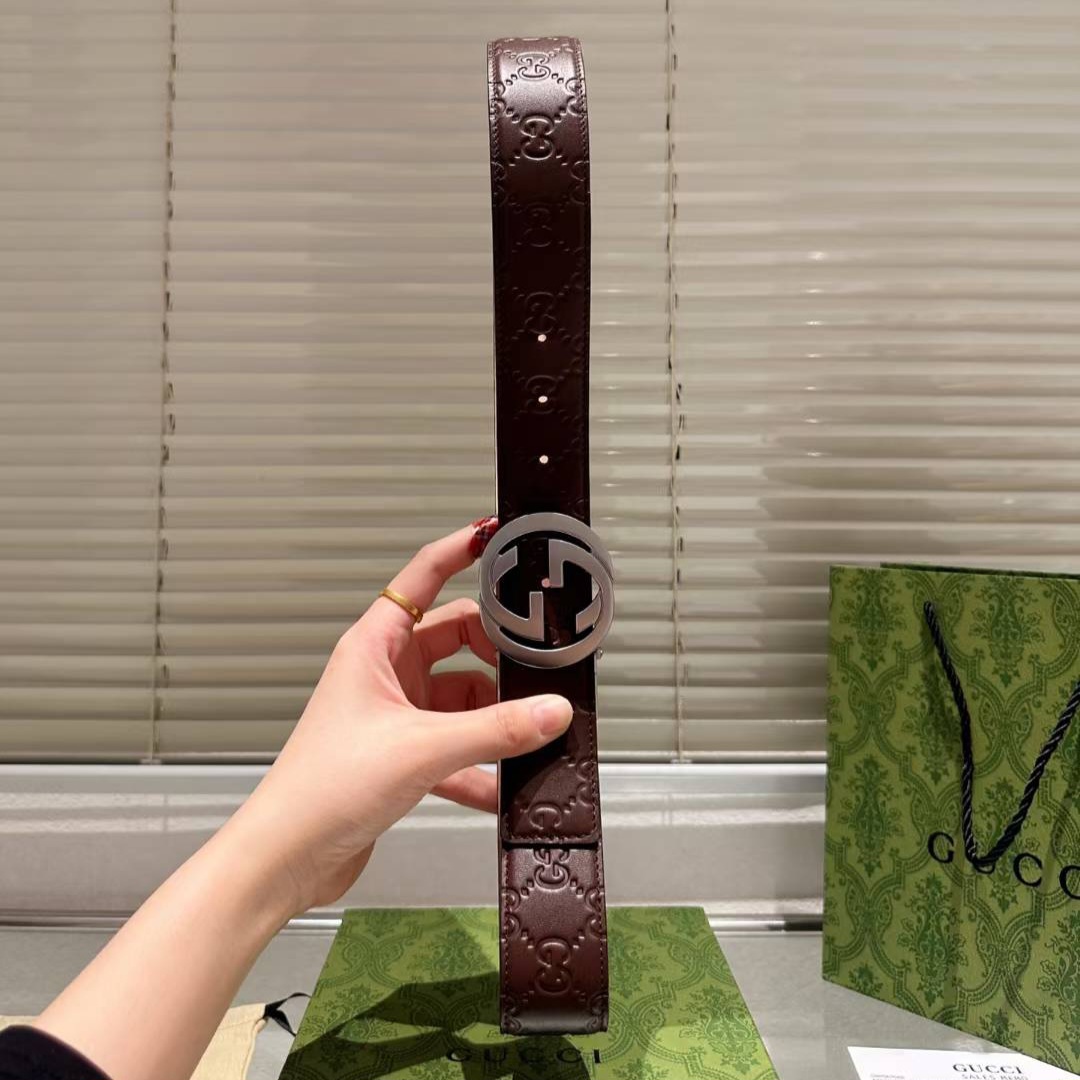 mmexport1764353423870