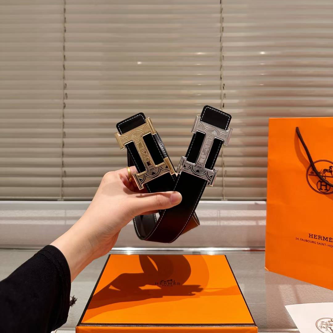 mmexport1764353456599