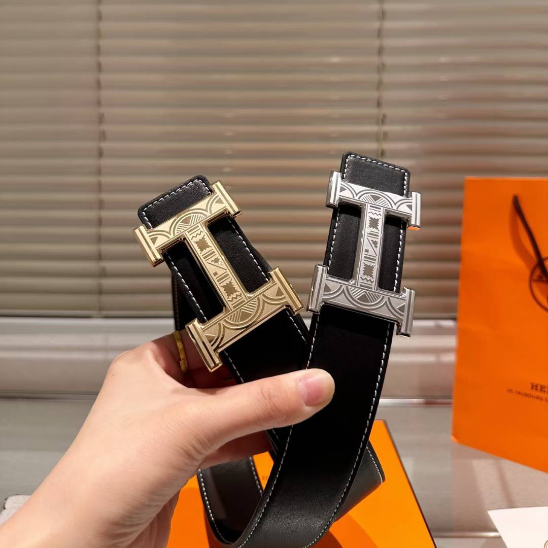 mmexport1764353457941