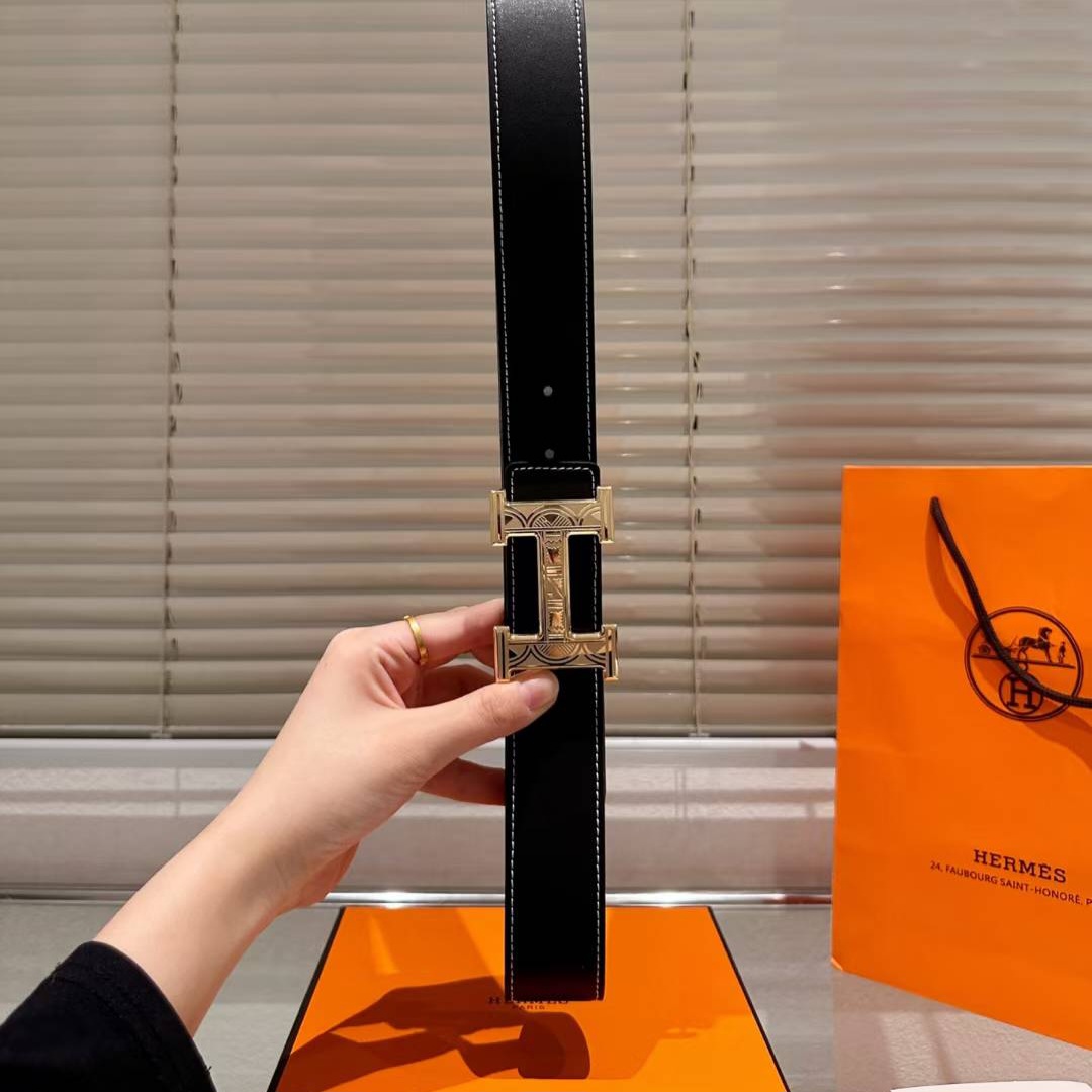 mmexport1764353469633