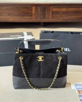 Torebka damska elegancka Chanel, skóra od reki