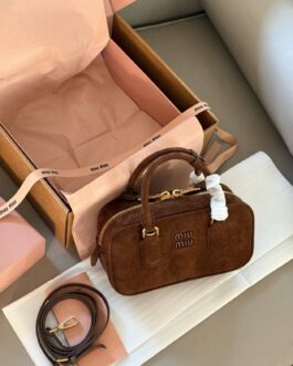 Torebka damska elegancka Miu Miu Arcadie, skóra od reki