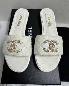 Chanel Buty, sandaly klapki, skora