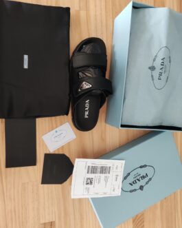 Prada Buty, sandaly klapki, skora