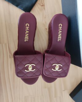 Chanel Buty, sandaly klapki, skora