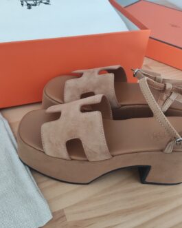 Hermes Buty, sandaly klapki, skora