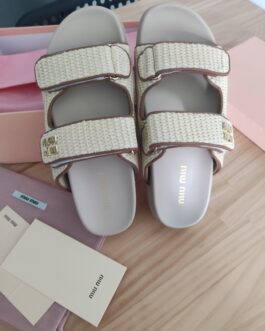 Miu Miu Buty, sandaly klapki, skora