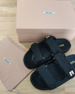 Miu Miu Buty, sandaly klapki, skora