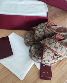 Gucci Buty, sandaly klapki, skora