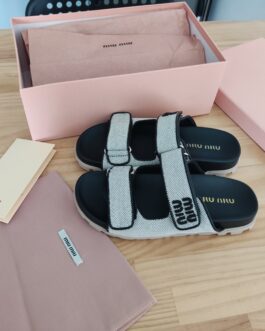 Miu Miu Buty, sandaly klapki, skora
