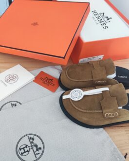 Hermes Buty, sandaly klapki, skora