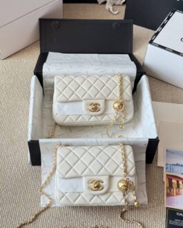 Torebka damska elegancka Chanel, skóra