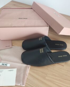 Miu Miu Buty, sandaly klapki, skora