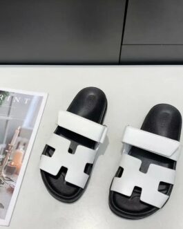 Hermes Buty, sandaly klapki, skora