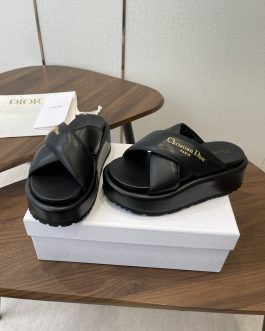 Dior Buty, sandaly klapki, skora