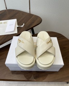 Dior Buty, sandaly klapki, skora