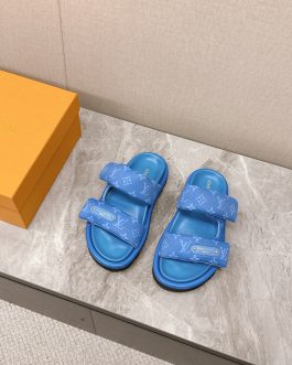 Louis Vuitton Buty, sandaly klapki, skora