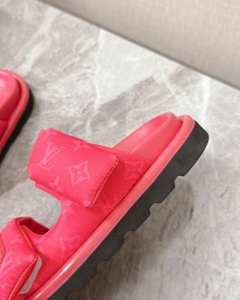 Louis Vuitton Buty, sandaly klapki, skora