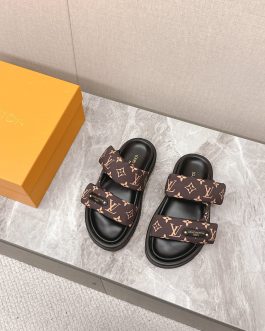 Louis Vuitton Buty, sandaly klapki, skora