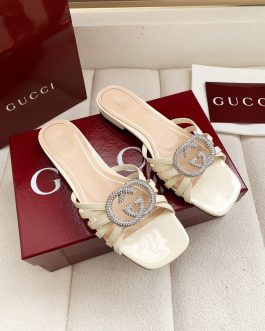 Gucci Buty, sandaly klapki, skora