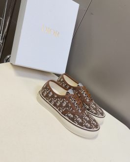 Dior Sneakersy, trampki, tenisówki, buty, skora