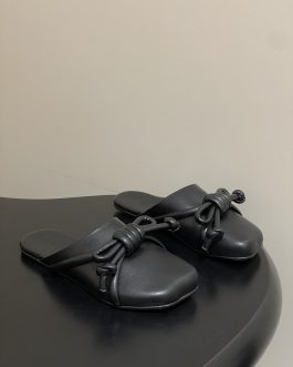 Loewe Buty, sandaly klapki, skora