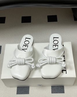 Loewe Buty, sandaly klapki, skora