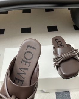 Loewe Buty, sandaly klapki, skora