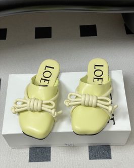 Loewe Buty, sandaly klapki, skora