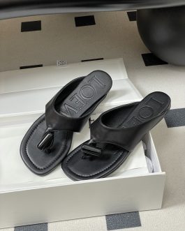 Loewe Buty, sandaly klapki, skora