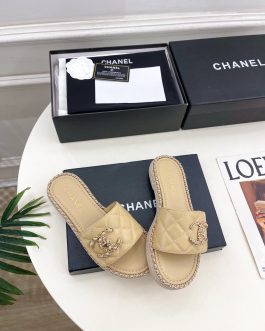 Chanel Buty, sandaly klapki, skora