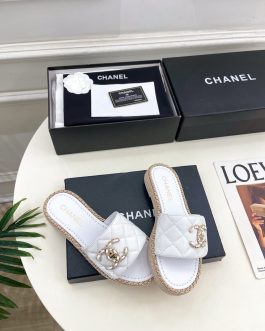Chanel Buty, sandaly klapki, skora