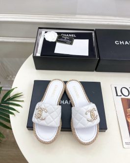 Chanel Buty, sandaly klapki, skora