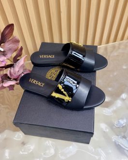 Versace Buty, sandaly klapki, skora