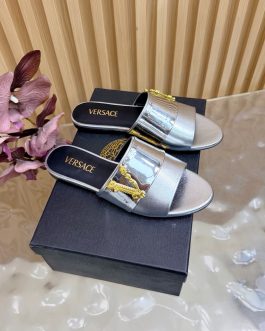 Versace Buty, sandaly klapki, skora