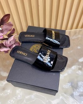 Versace Buty, sandaly klapki, skora