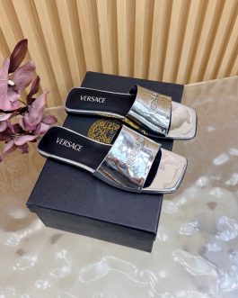 Versace Buty, sandaly klapki, skora