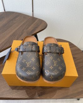 Louis Vuitton Buty, sandaly klapki, skora