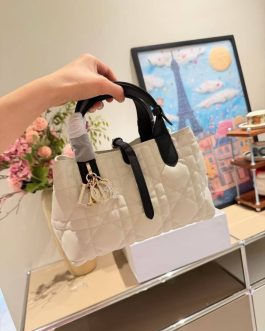 Torebka Dior toujours damska torba, skóra