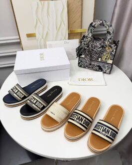Dior Buty, sandaly klapki, skora