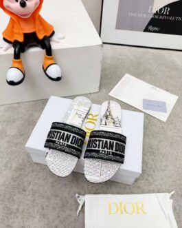 Dior Buty, sandaly klapki, skora