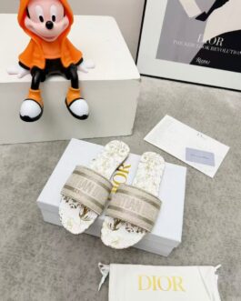 Dior Buty, sandaly klapki, skora