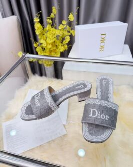 Dior Buty, sandaly klapki, skora