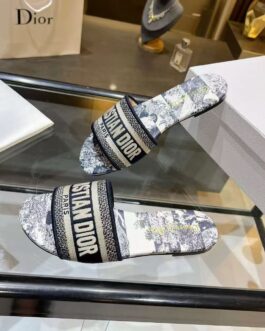 Dior Buty, sandaly klapki, skora