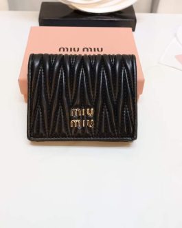 PORTFEL damski Miu Miu, skóra